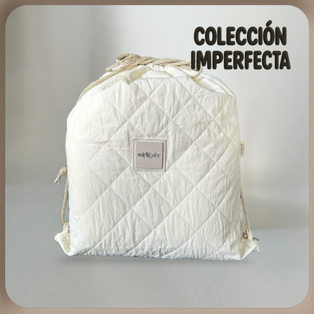 COLECCIÓN IMPERFECTA ✨ MOCHILA Starlit para la ropita y accesorios del bebé⭐️ Edición Limitada